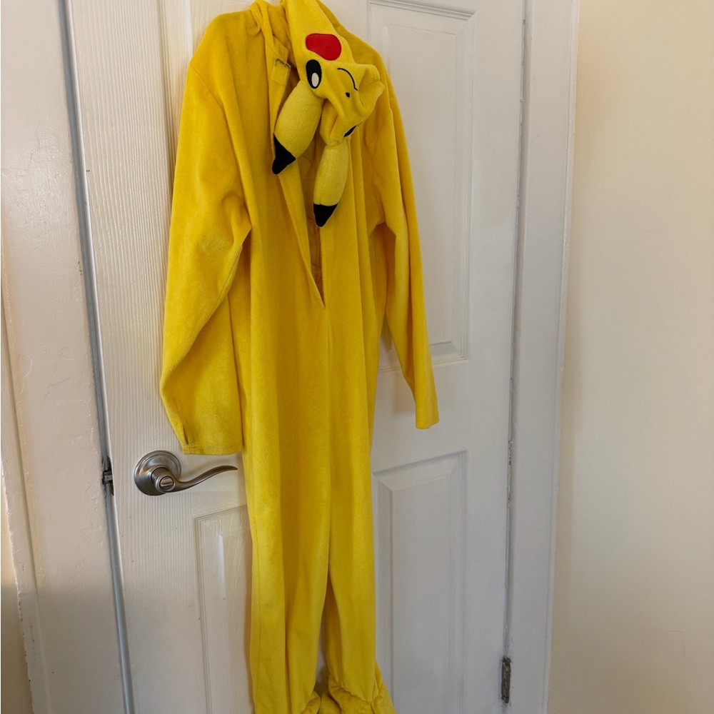 Pokemon Pikachu Kids Costume - Yellow small 4-6 runs big